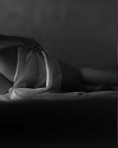 Sensuele artistieke fotoshoot - Een exclusieve verbeelding van jouw lichaamslijnen en natuurlijke elegantie