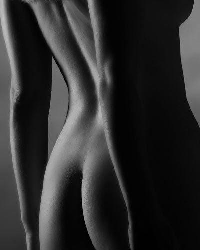 Artistieke naaktfotografie - Een visuele symfonie van licht, vorm en emotionele diepgang