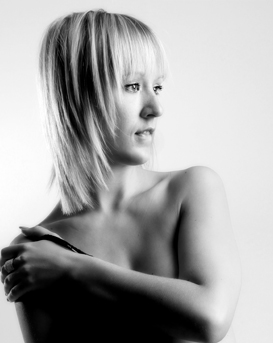 Intrigerend, minimalistisch vrouwelijk portret – Intimate Portraits