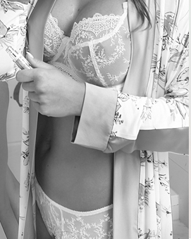 Fine-Art album in de maak – een gouden herinnering vereeuwigd in verfijnde details